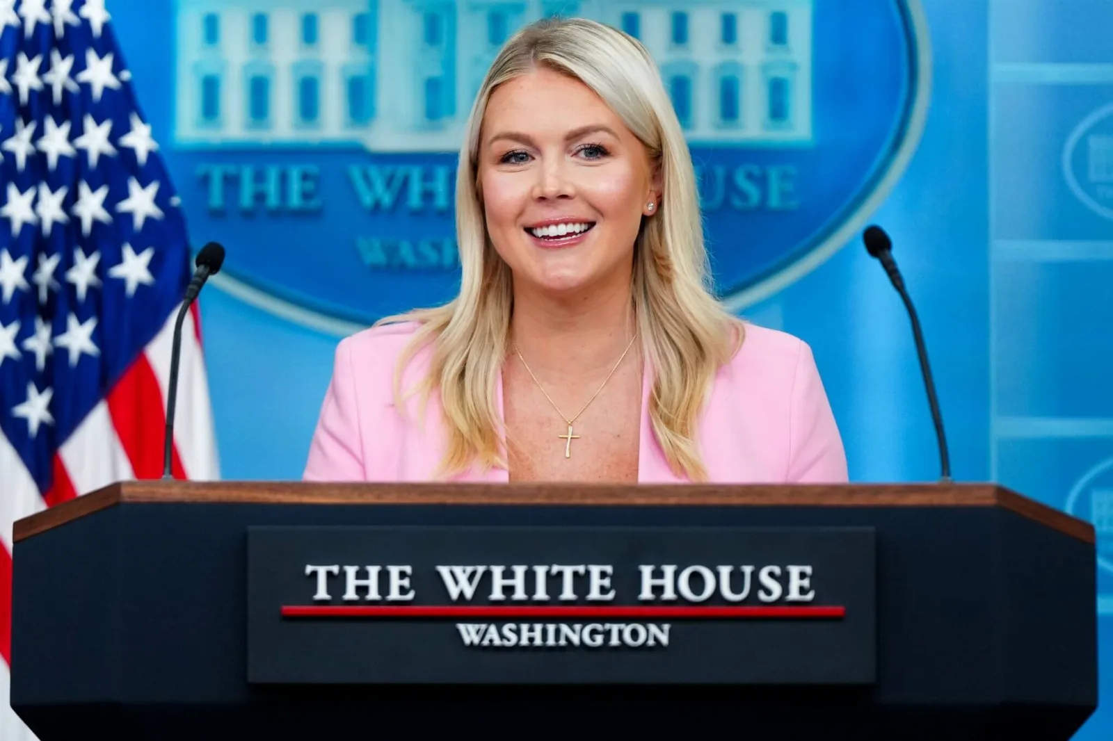 Karoline Leavitt se despide como la secretaria de prensa más joven de la Casa Blanca